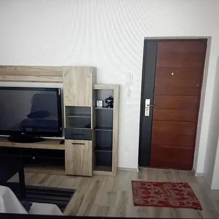 Tyylikaes Ja Kaunis Huoneisto, Laempimaesti Tervetuloa Nauttimaan Lomastasi Apartment Rovaniemi
